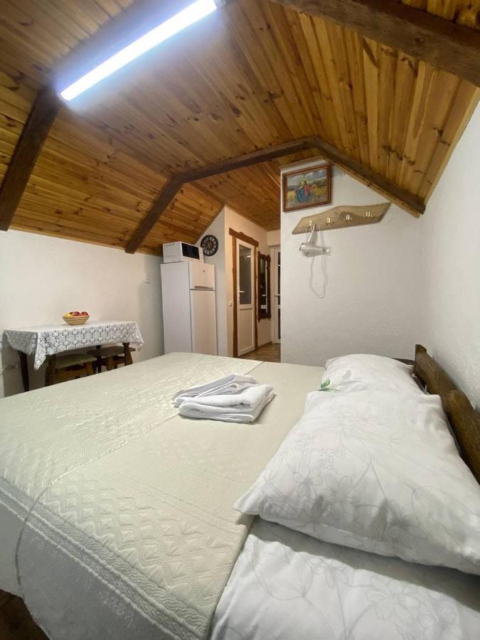 Apartamento Затишок В Карпатах 1 Slavske Exterior foto